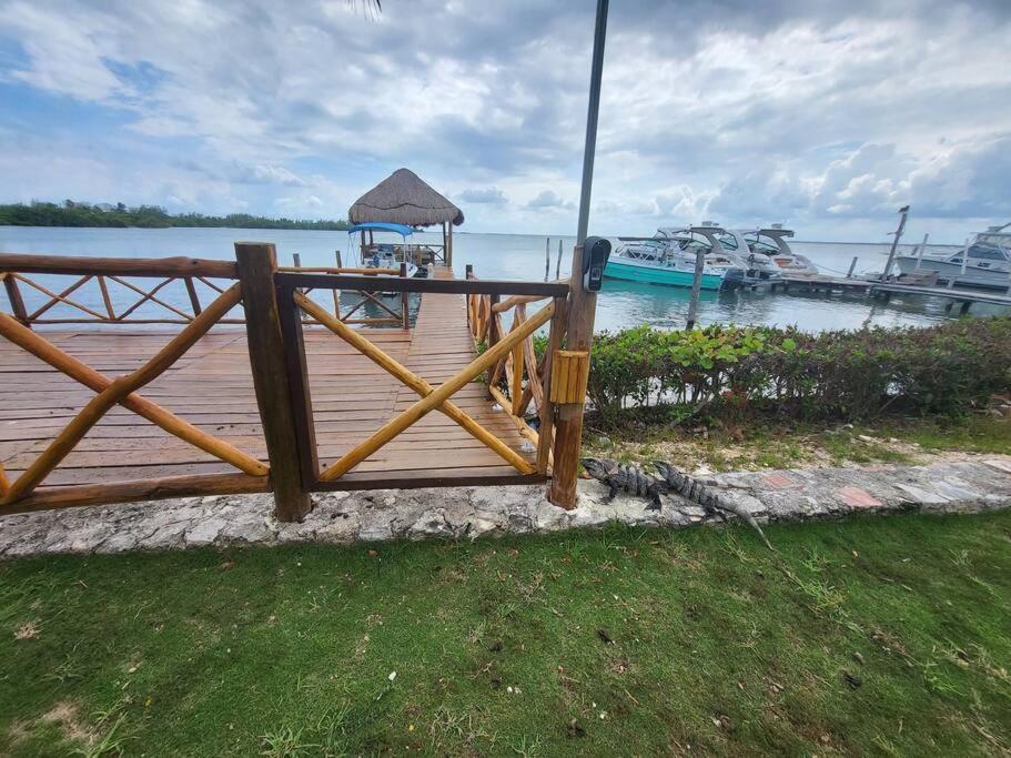 3 Rooms house at side of the Lagoon  Cancún Buitenkant foto